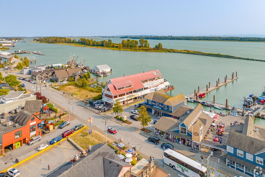 More Photos Of 3866 Bayview St, Richmond Restaurant For Lease