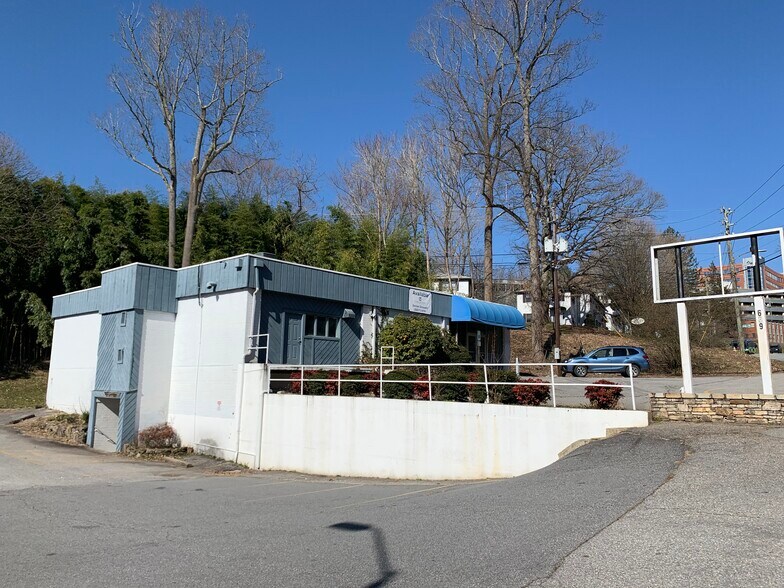 More Photos Of 639 Biltmore Ave, Asheville Medical For Lease
