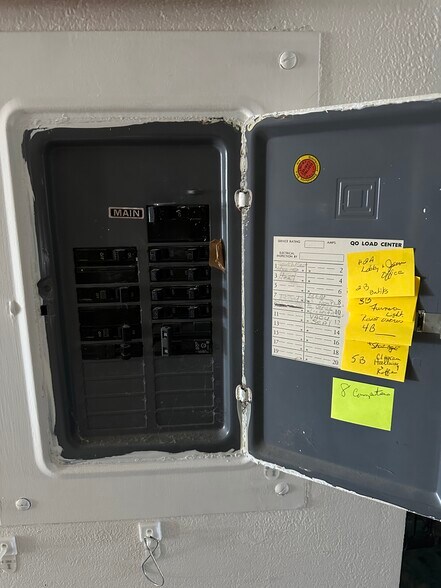 More Photos Of 1550 Dousman St, Green Bay Storefront Retail Office For Sale