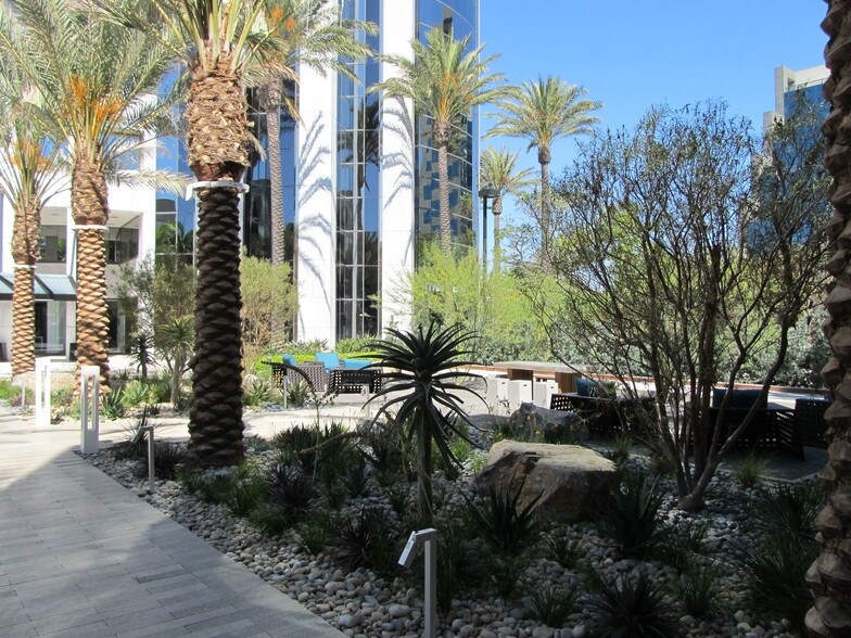 More Photos Of 18881 Von Karman Ave, Irvine Office For Lease