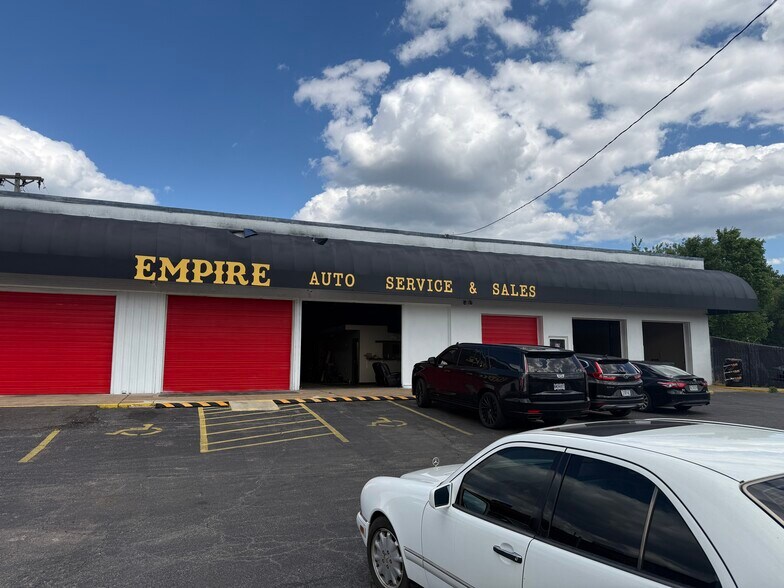 Primary Photo Of 9260 W Florissant Ave, Saint Louis Auto Repair For Sale