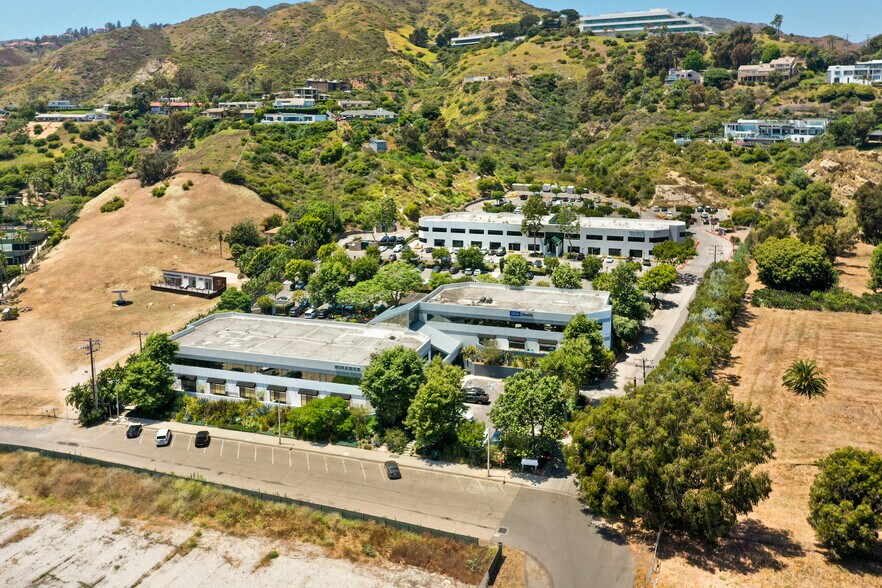 More Photos Of 23805 Stuart Ranch Rd, Malibu Unknown For Lease