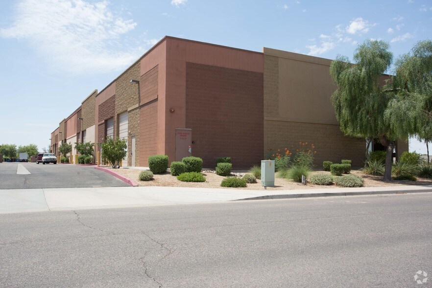 More Photos Of 7256 S 89th Pl, Mesa Showroom For Sale