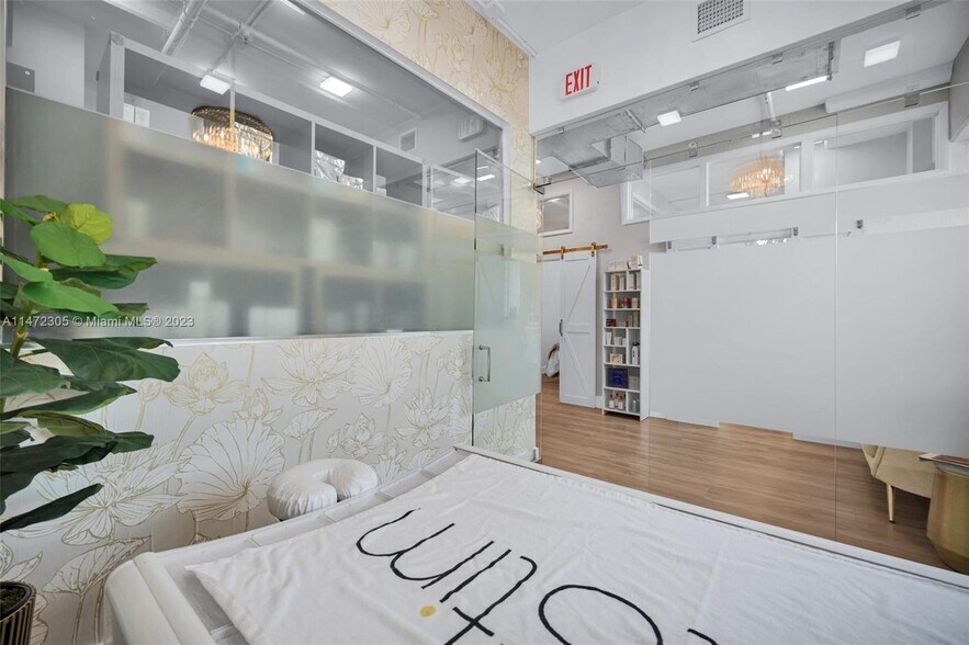 More Photos Of 1560 Lenox Ave, Miami Beach Office For Sale