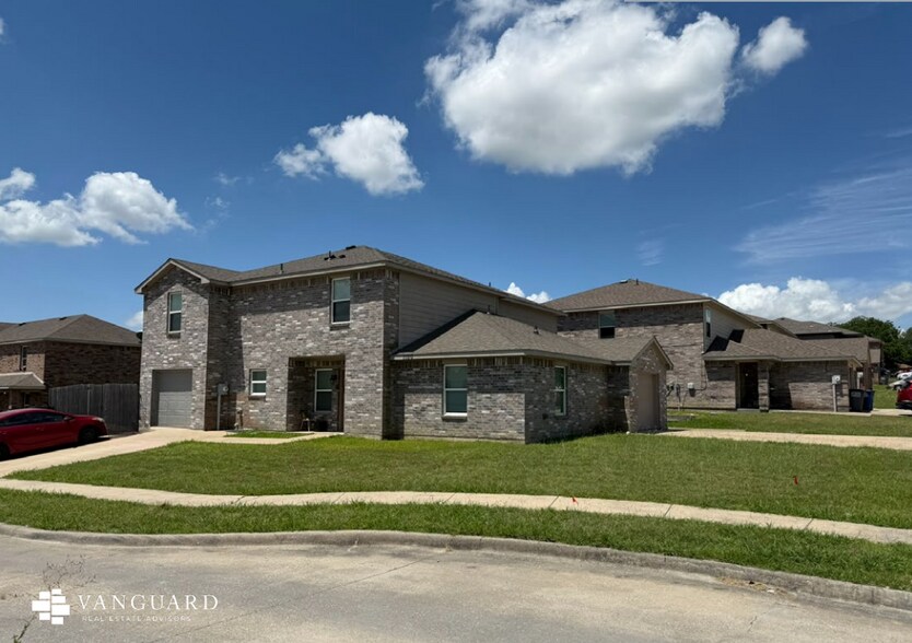 More Photos Of 704 E College Ave, Princeton Apartments For Sale