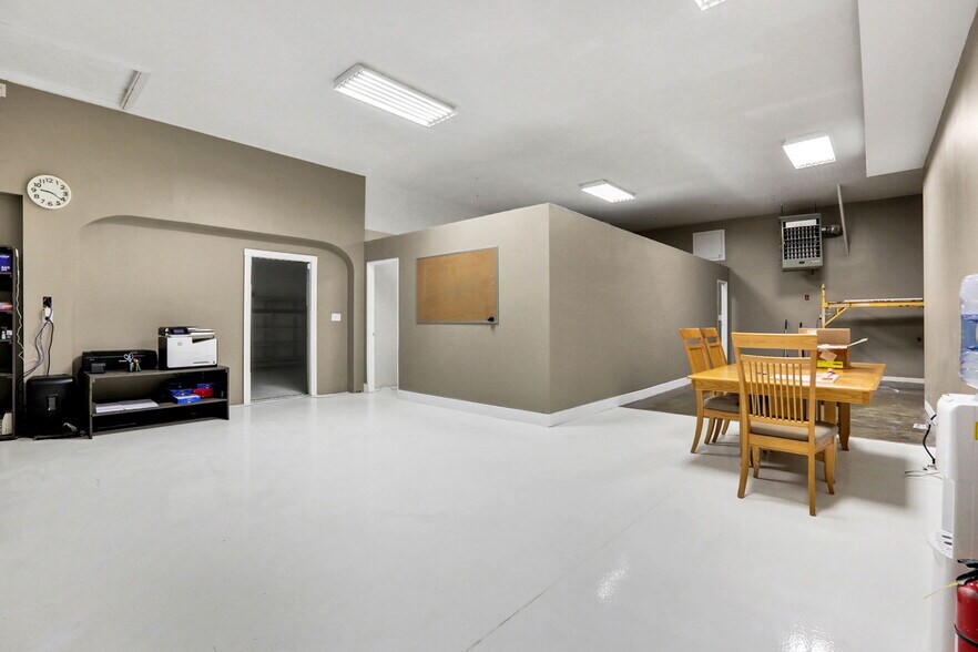 More Photos Of 269 Stone Schoolhouse Rd, Bloomingburg Warehouse For Sale