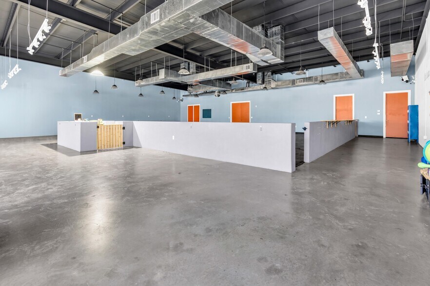 More Photos Of 26131 Kuykendahl Rd, Tomball Storefront For Lease