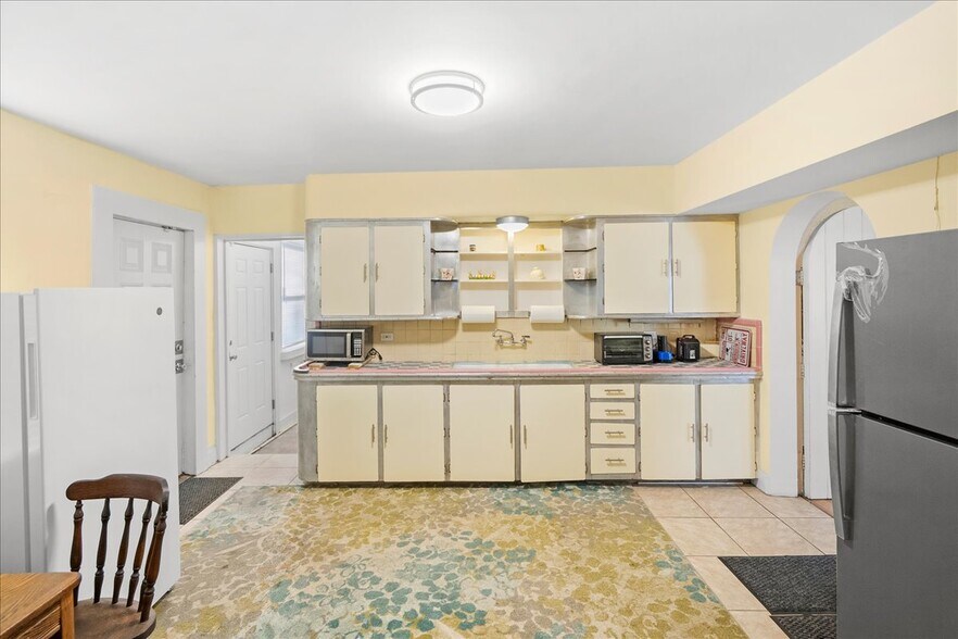 More Photos Of 15325 North Main St, Jacksonville Flex For Sale