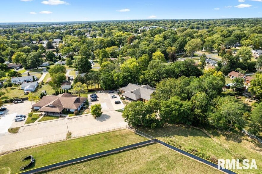 More Photos Of 5113 N Executive Dr, Peoria Office For Lease