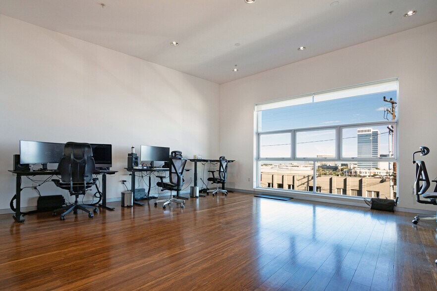 More Photos Of 227 California St, El Segundo Loft Creative Space For Lease