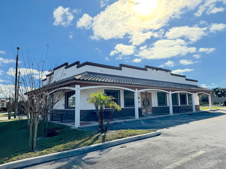 More Photos Of 1370 E Altamonte Dr, Altamonte Springs Restaurant For Lease