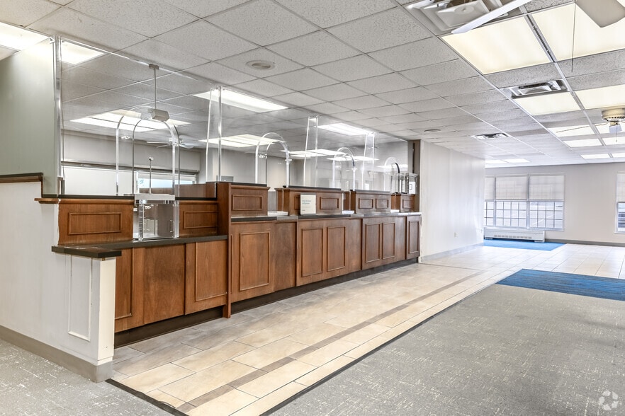 More Photos Of 1500 Leestown Rd, Lexington Office For Lease