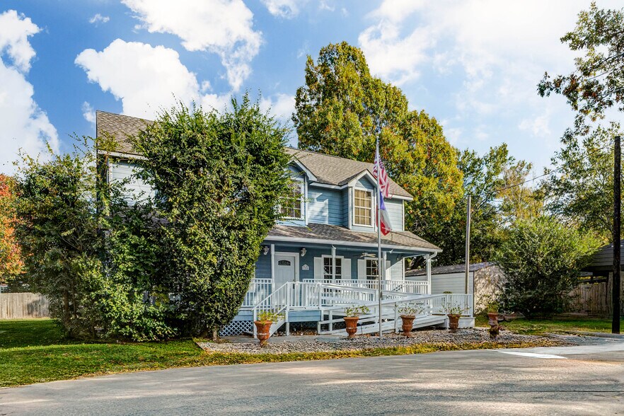 More Photos Of 1324 Avenue D, Katy Medical For Sale