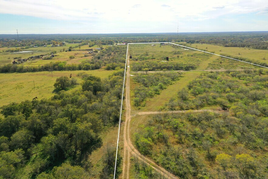 More Photos Of 1226 San Marcos Hwy, Luling Land For Sale