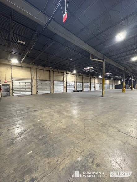 More Photos Of 20200 First Ave, Cleveland Warehouse For Lease