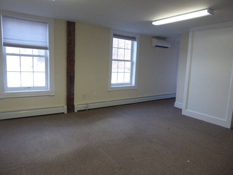 More Photos Of 107 Church Hill Rd, Sandy Hook Office For Lease