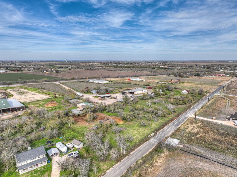 More Photos Of 931 W FM 78, Marion Land For Sale