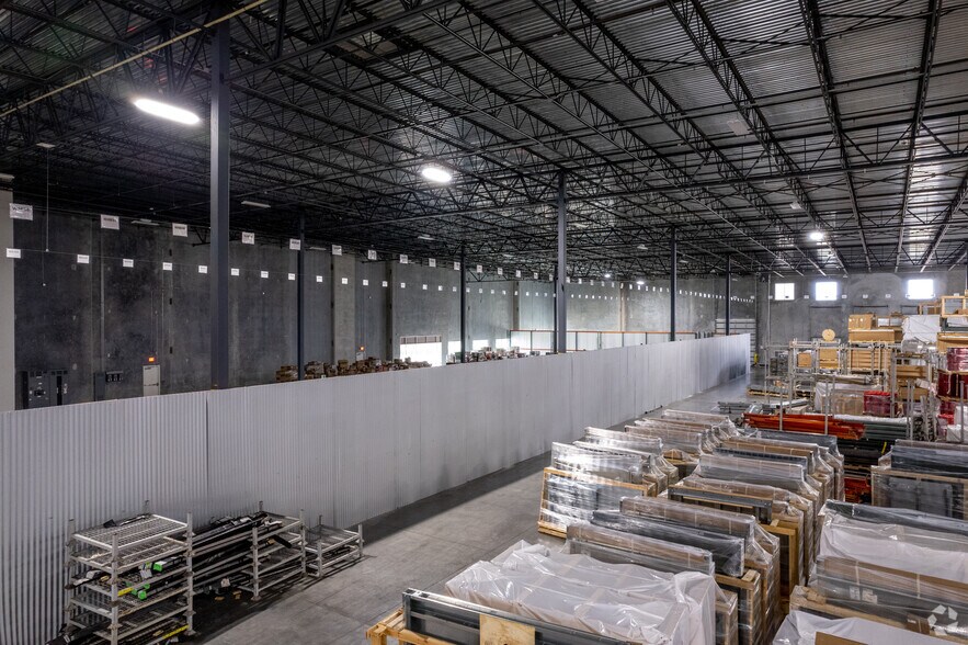 More Photos Of 10565 Red Bluff Rd, Pasadena Distribution For Lease