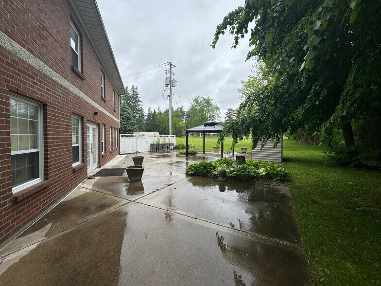 More Photos Of 725 Gibralter St, Norfolk Flex For Sale