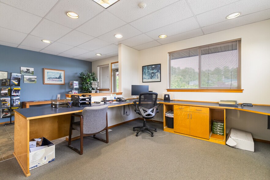 More Photos Of 7135 Delta Line Rd, Ferndale Warehouse For Sale