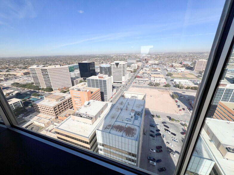 More Photos Of 303 W Wall St, Midland Office For Sale