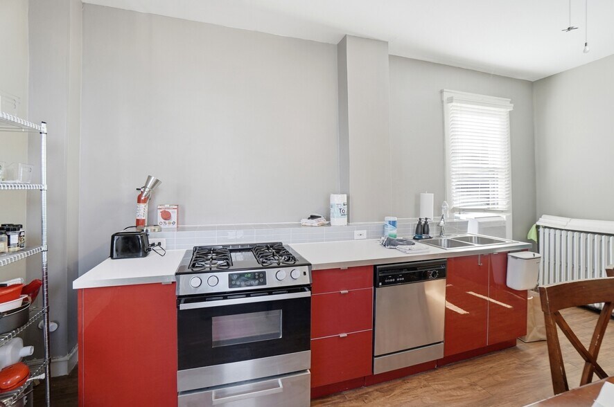 More Photos Of 2337 Victory Pky, Cincinnati Office Residential For Sale