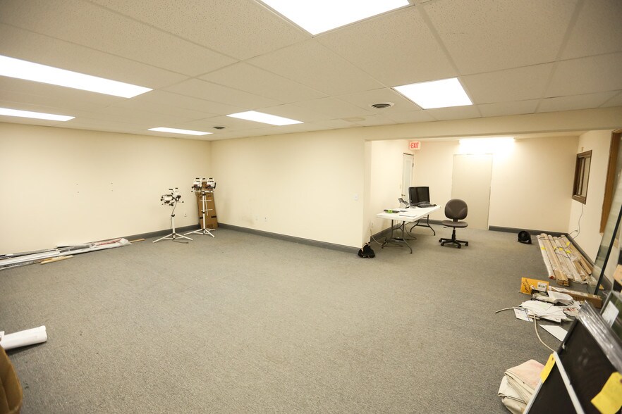 More Photos Of 6524 Seybold Rd, Madison Flex For Sale