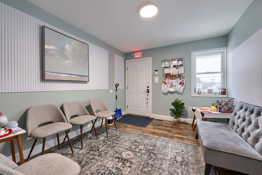 More Photos Of 445 Mountville Dr, Lebanon Office For Sale