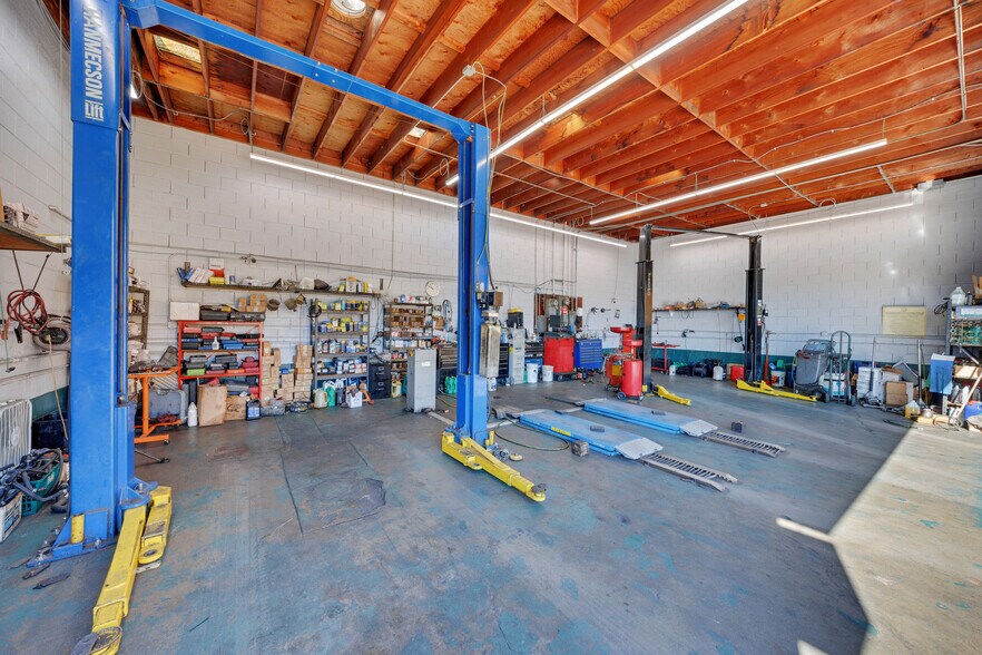 More Photos Of 4401 Beverly Blvd, Los Angeles Auto Repair For Sale