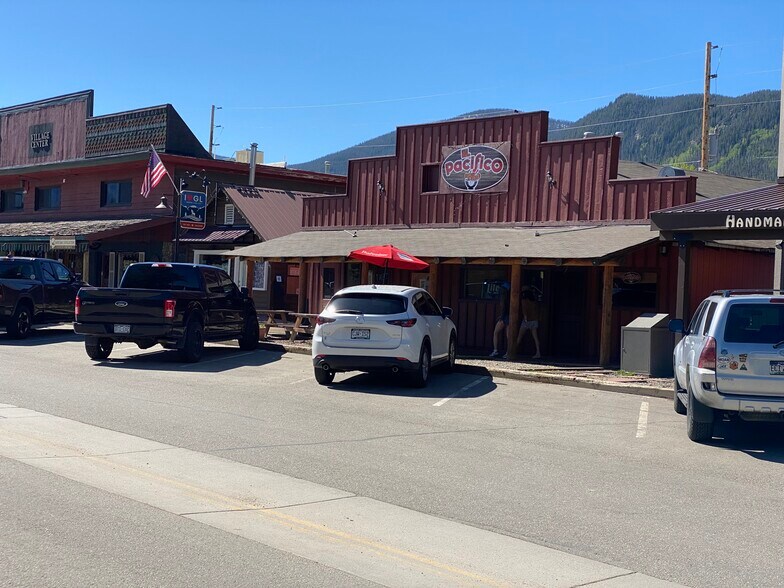 More Photos Of 920 Grand Ave, Grand Lake General Retail For Sale