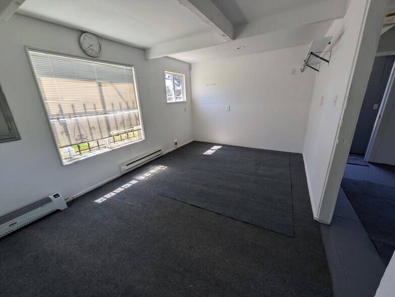 More Photos Of 10301 31st St E, Edgewood Contractor Storage Yard For Lease