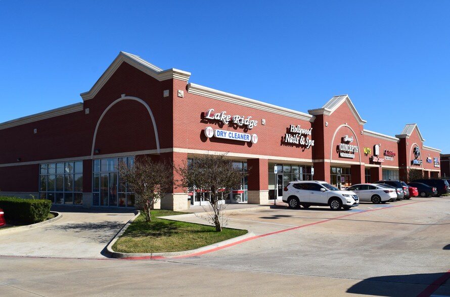 More Photos Of 2580 W Camp Wisdom Rd, Grand Prairie Unknown For Lease