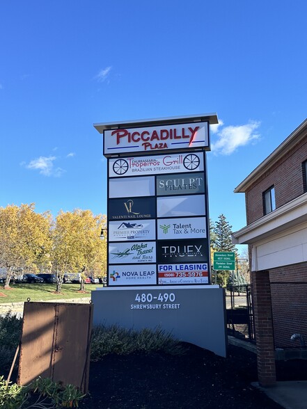 More Photos Of 490 Shrewsbury St, Worcester Unknown For Lease