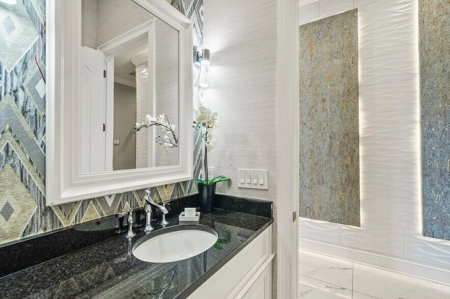 More Photos Of 521 Muirfield Loop, Reunion Specialty For Sale