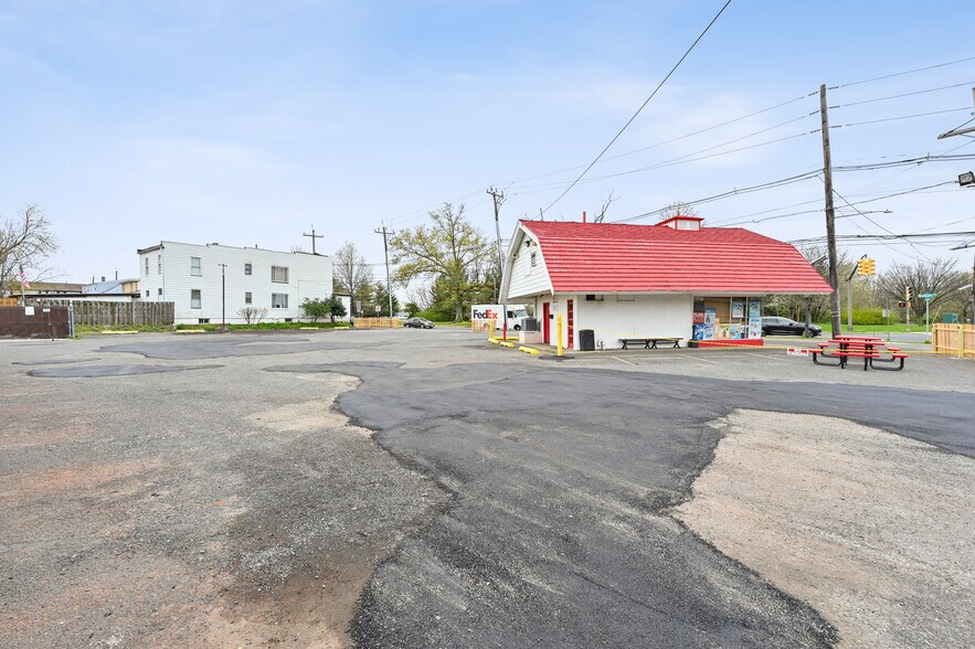 More Photos Of 735 E Hazelwood Ave, Rahway Land For Sale