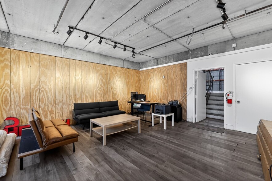 More Photos Of 7080-7088 NW 50th St, Miami Warehouse For Sale