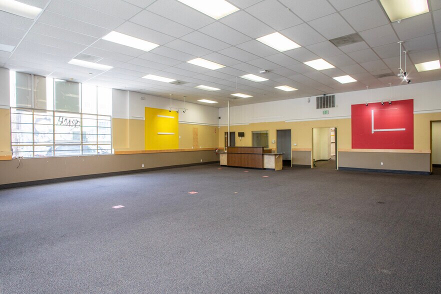 More Photos Of 3400 International Blvd, Oakland Storefront For Sale