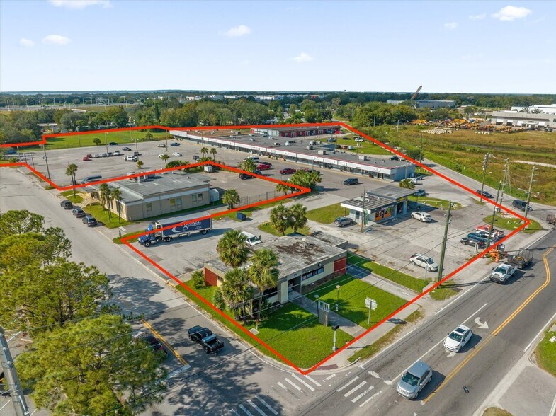 More Photos Of 425 W Silver Star Rd, Ocoee General Retail For Sale