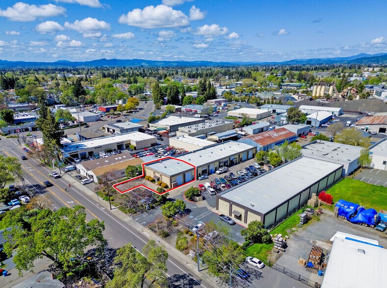 More Photos Of 343-345 W 9th St, Santa Rosa Warehouse For Sale