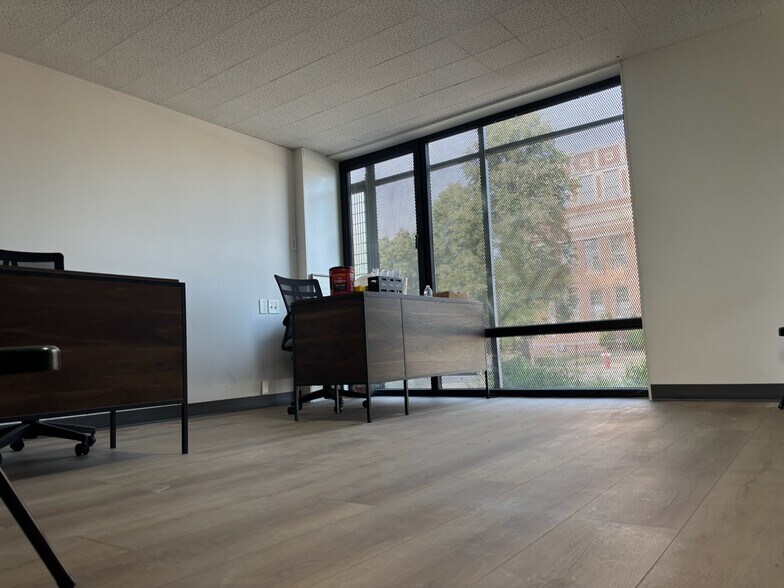 More Photos Of 2853 Park Ave, Minneapolis Office For Lease