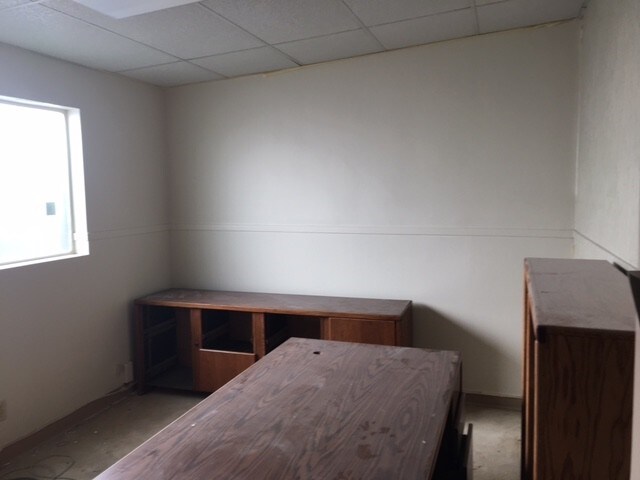 More Photos Of 218 W E St, Ontario Medical For Sale