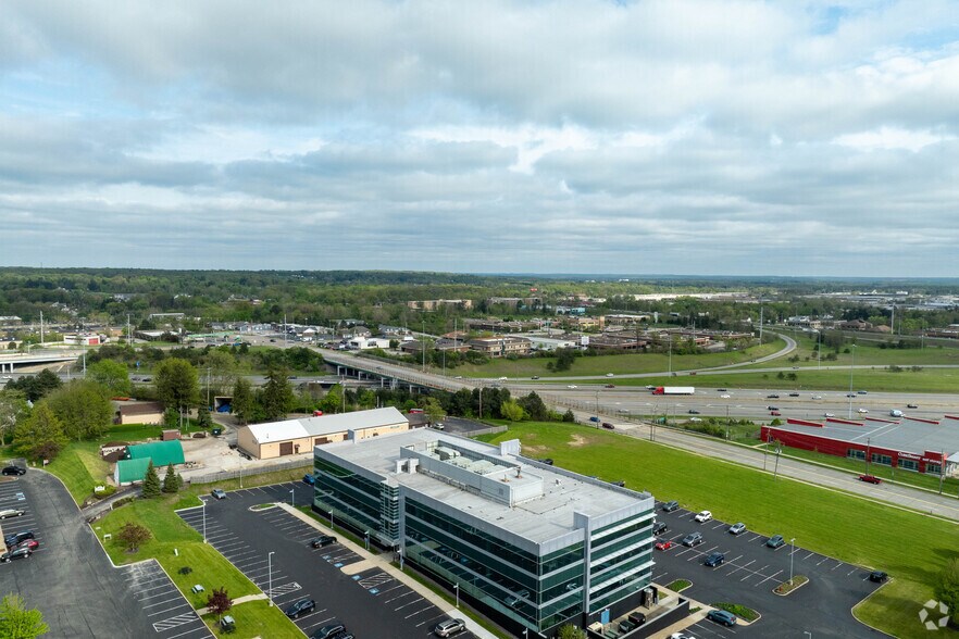 More Photos Of 25001 Emery Rd, Warrensville Heights Office For Lease