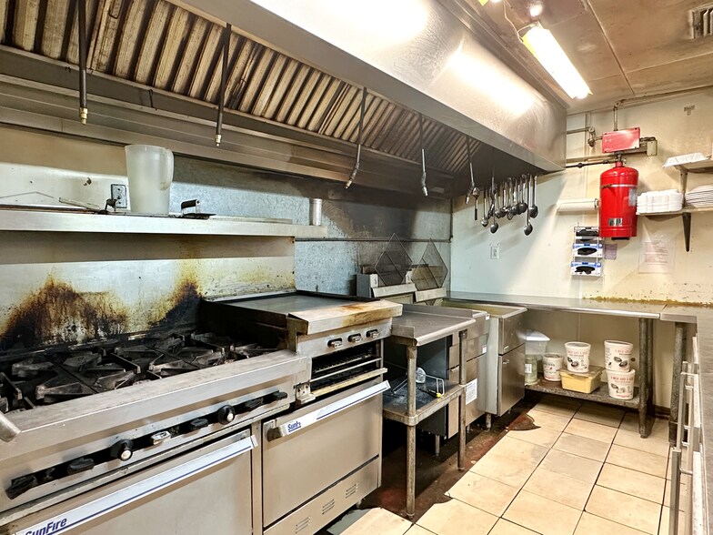 More Photos Of 2989 Hwy 21, Atmore Restaurant For Sale