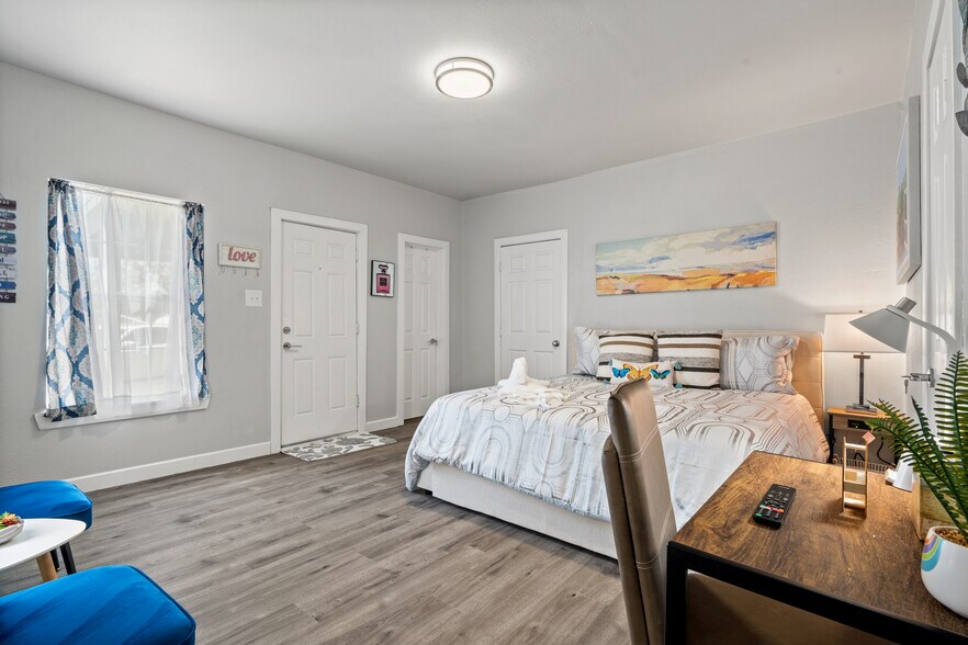 More Photos Of 2308 Britton Dr, Dallas Apartments For Sale