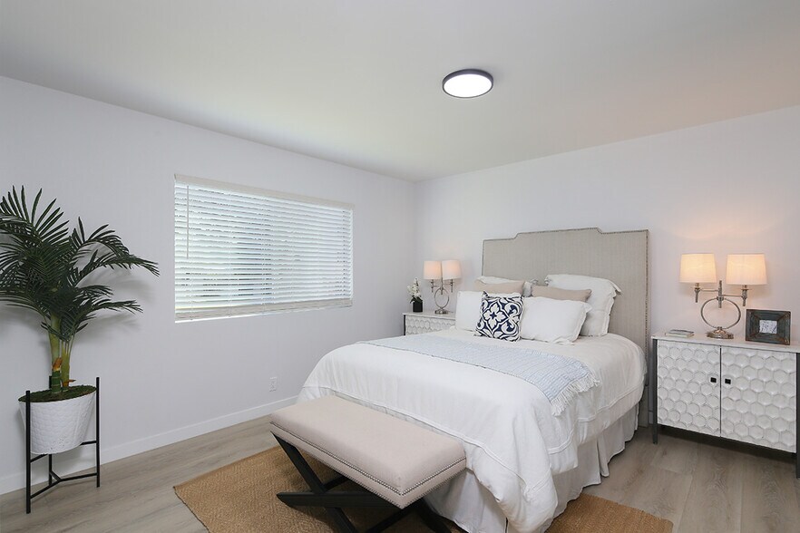 More Photos Of 655 Ivy St, Glendale Apartments For Sale