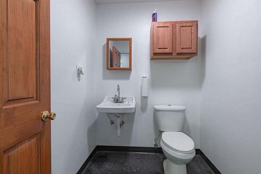 More Photos Of 1240 Stanley Ave, Dayton Warehouse For Sale
