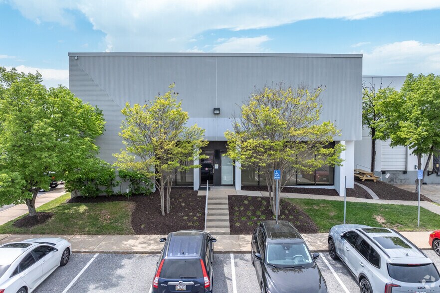 More Photos Of 8750 Larkin Rd, Savage Warehouse For Lease