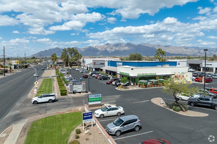 More Photos Of 2960 N Campbell Ave, Tucson Restaurant For Sale