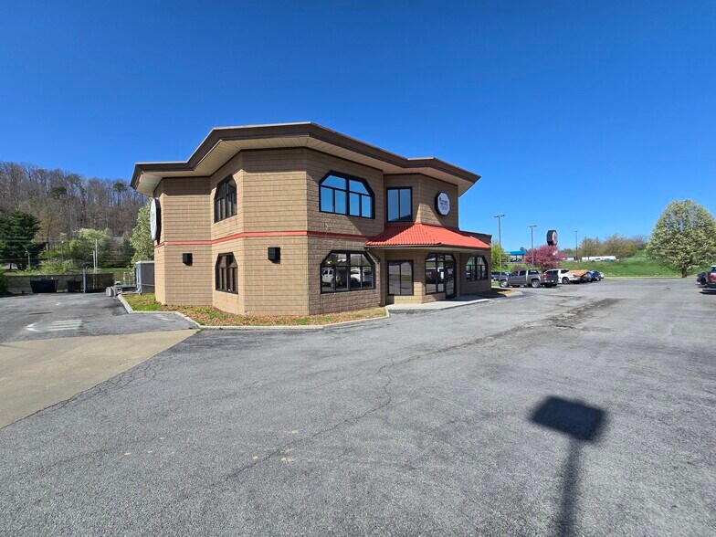 Primary Photo Of 504 Commerce Dr, Bluefield Office For Sale