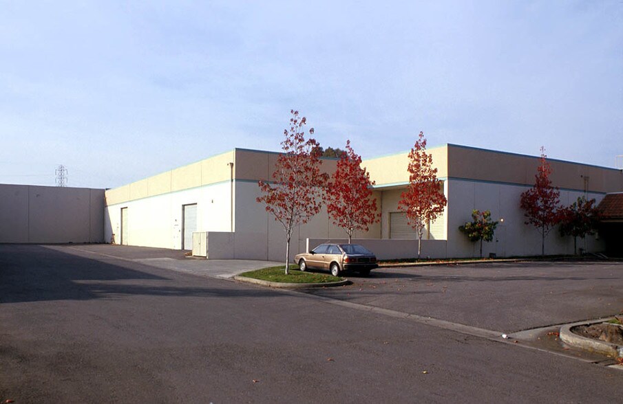 More Photos Of 23841 Foley St, Hayward Distribution For Lease